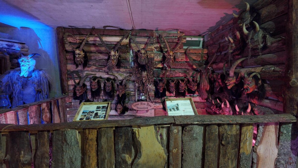 Bilder Krampusmuseum Kitzbühel