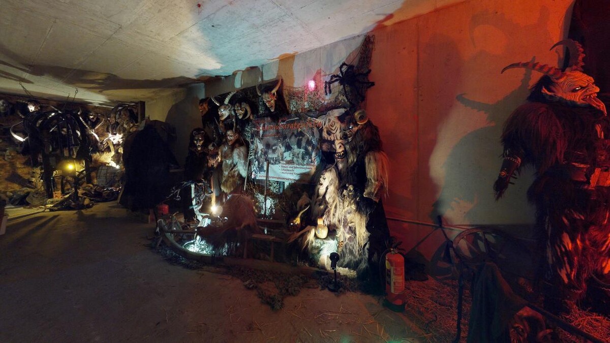 Bilder Krampusmuseum Kitzbühel