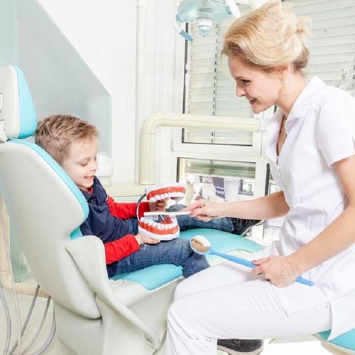 Bilder Zahnarzt Dr. Krieber Catrin