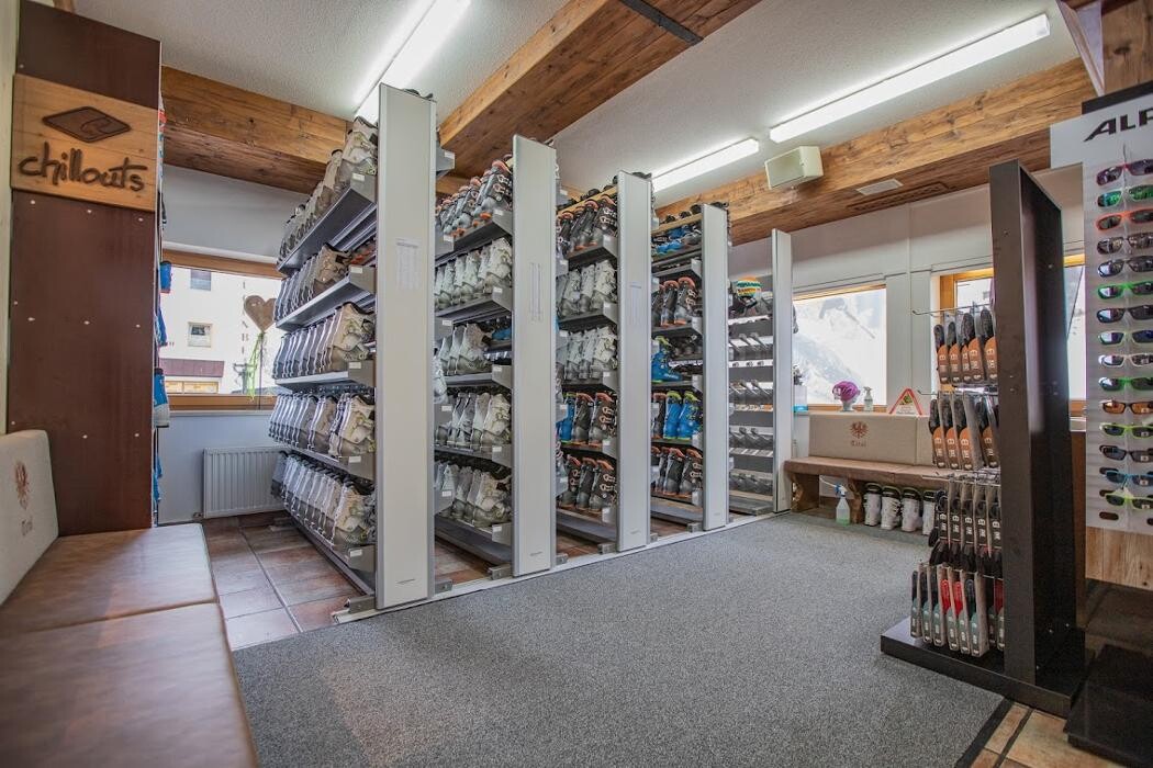 Bilder Alpin Schiverleih Zillertal-Fügen GmbH