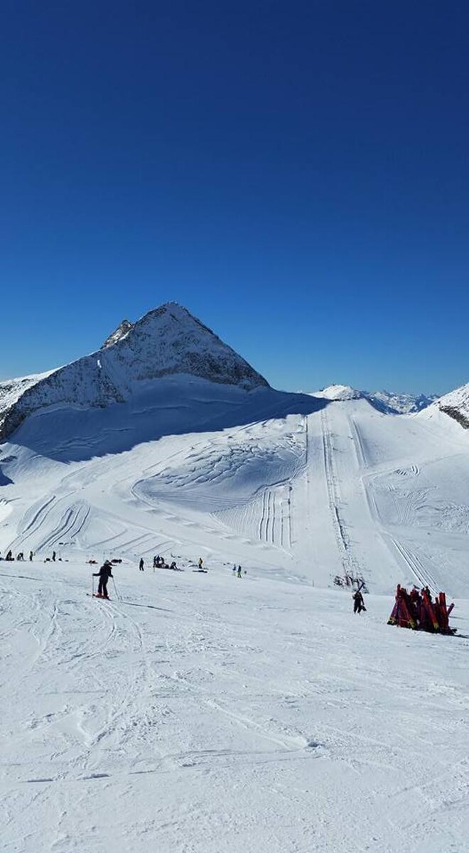 Bilder Alpin Schiverleih Zillertal-Fügen GmbH