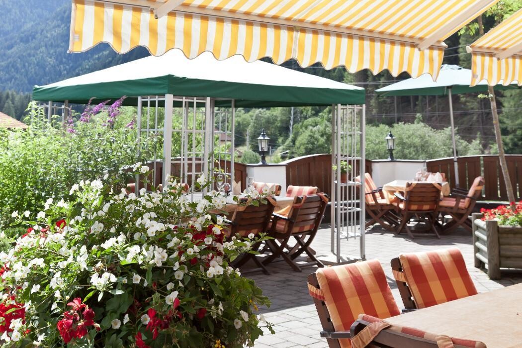 Bilder Hotel Restaurant Troschana Flirsch am Arlberg