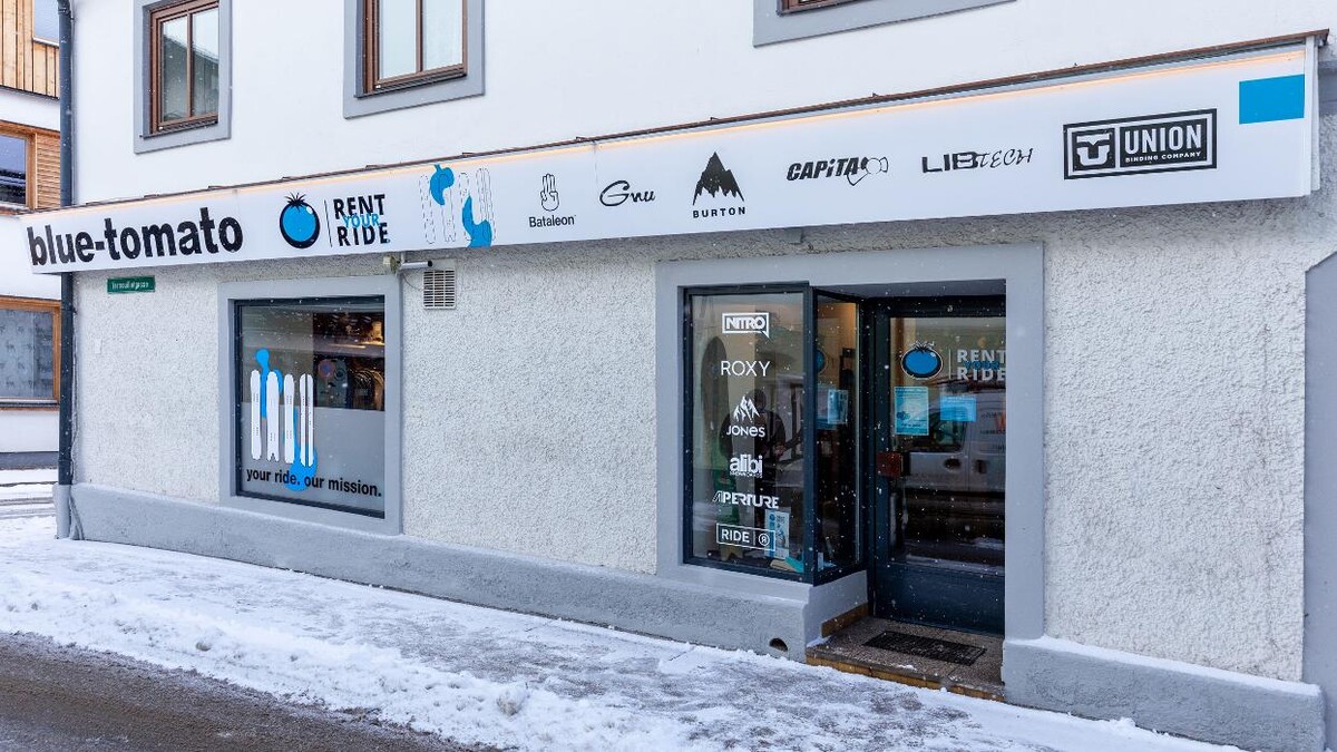 Bilder Blue Tomato Rent Your Ride - Snowboardverleih