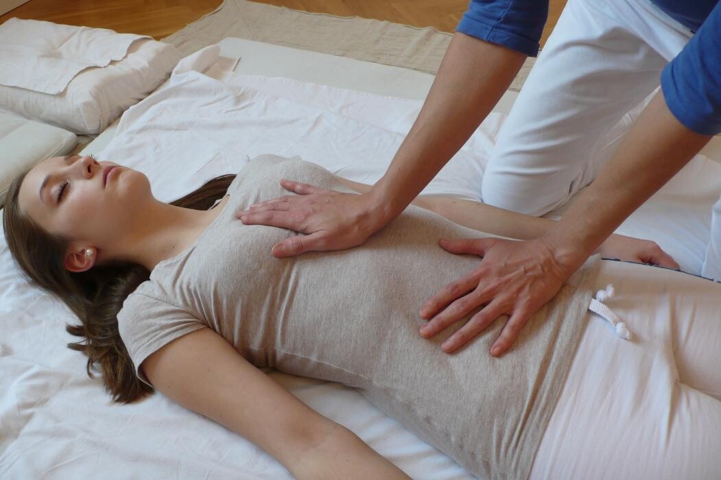 Bilder Shiatsu Karoline Grün