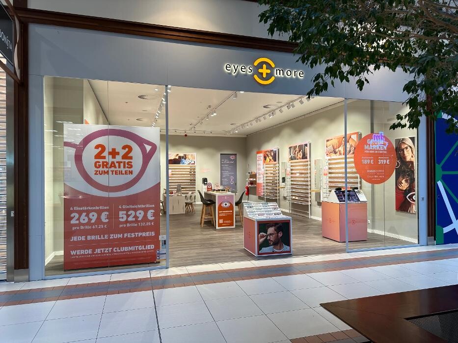 Bilder eyes + more - Optiker Wien, Stadion Center