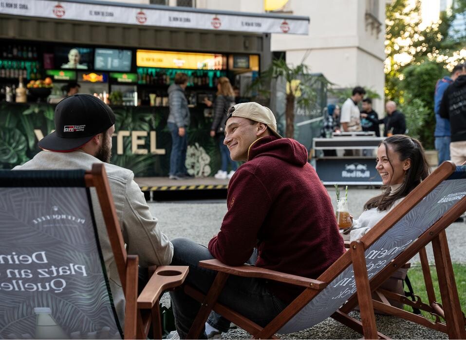 Bilder Viertel 4 | Sommerlounge & Bar im Joanneumsviertel