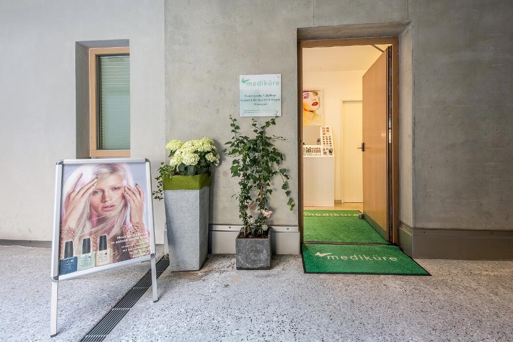 Bilder Mediküre - Die beste Maniküre, Fusspflege, Gesichtspflege, Haarentfernung und Massage in St. Johann in Tirol