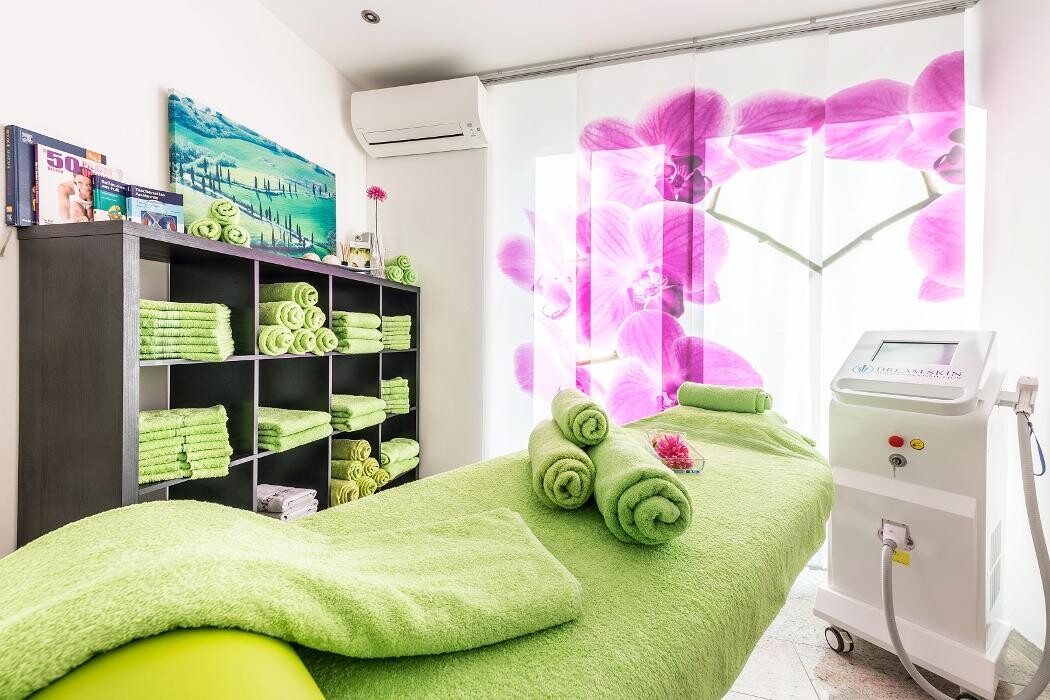 Bilder Mediküre - Die beste Maniküre, Fusspflege, Gesichtspflege, Haarentfernung und Massage in St. Johann in Tirol