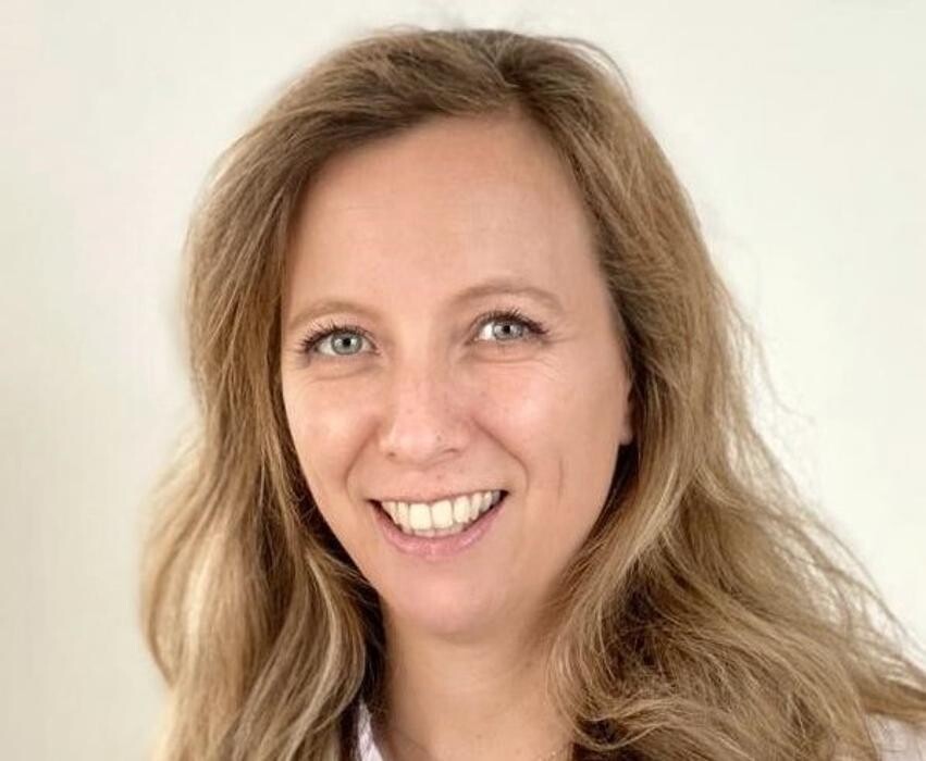 Bilder URBAN SPINE - Wirbelsäulen- & Skoliosezentrum: OÄ Dr. Nadja Jiresch