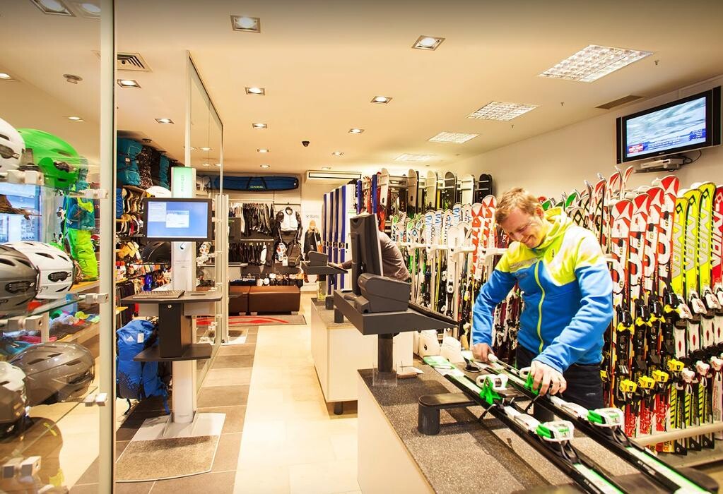 Bilder Gumpold Rental Center & Outdoor Shop