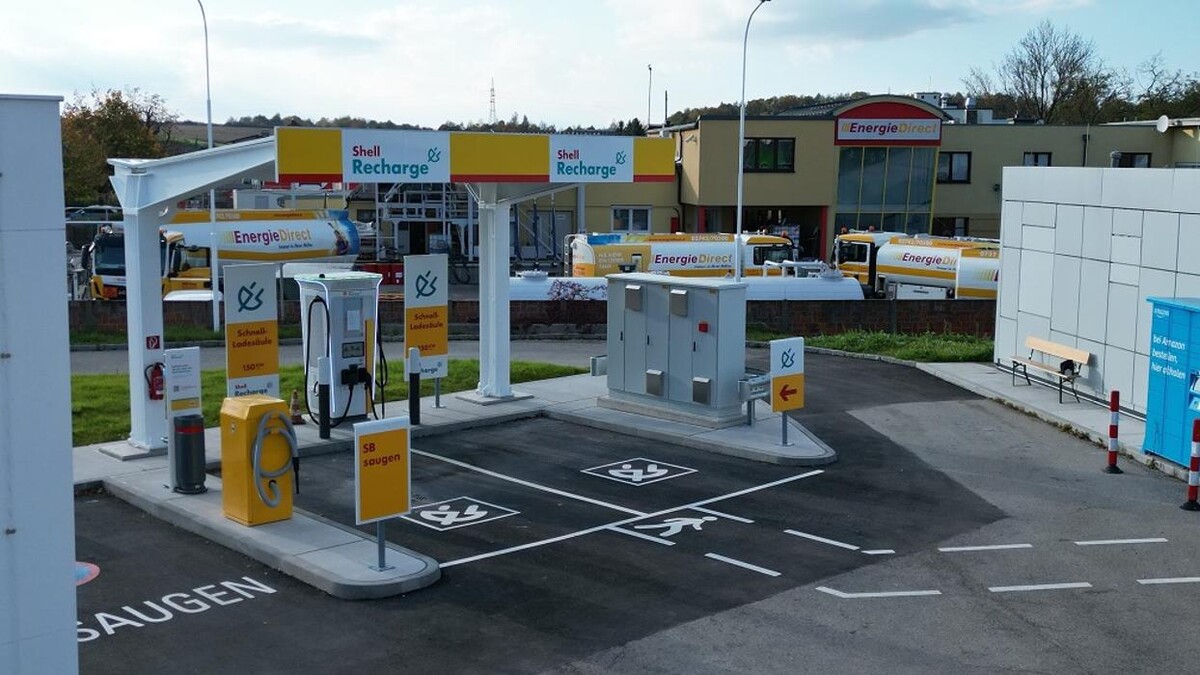 Bilder Shell Recharge Charging Station
