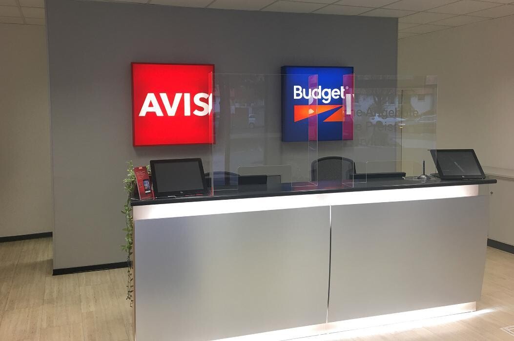 Bilder Avis Autovermietung - Linz