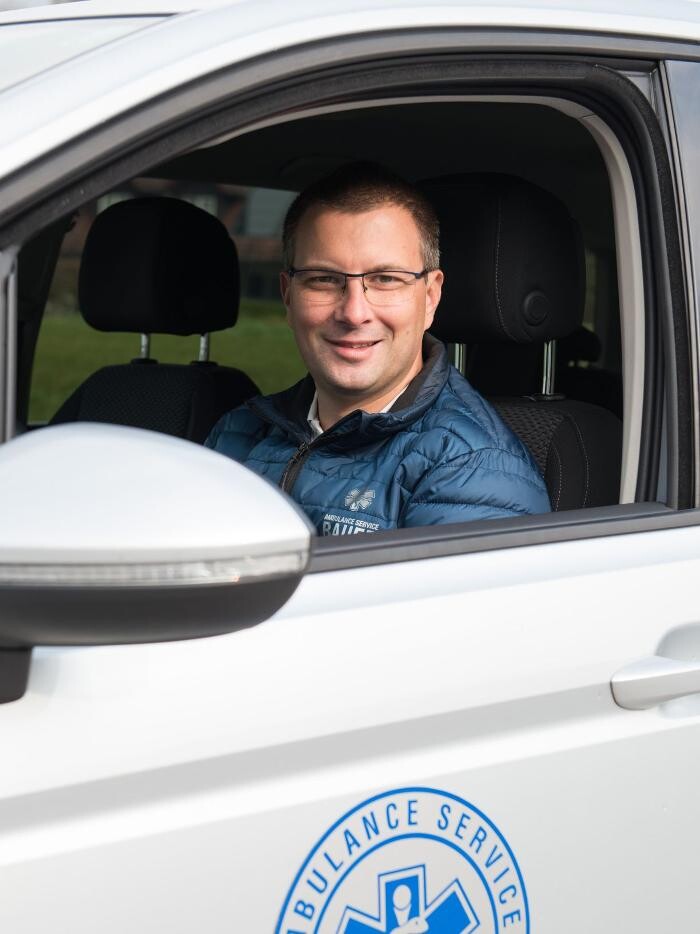 Bilder RENE RÖSSLER, KRANKENTRANSPORTE BAUER STANDORT LIEZEN