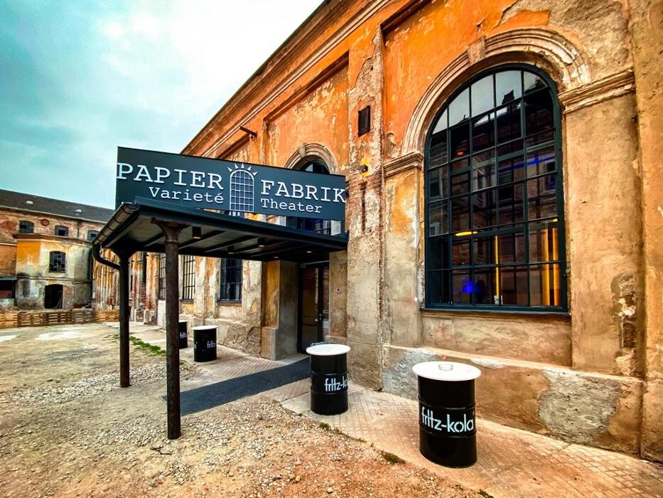 Bilder Papierfabrik Varieté Theater