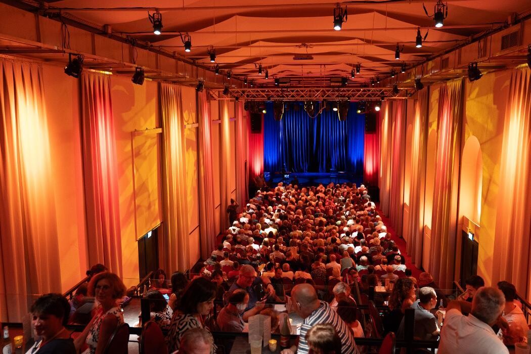 Bilder Papierfabrik Varieté Theater