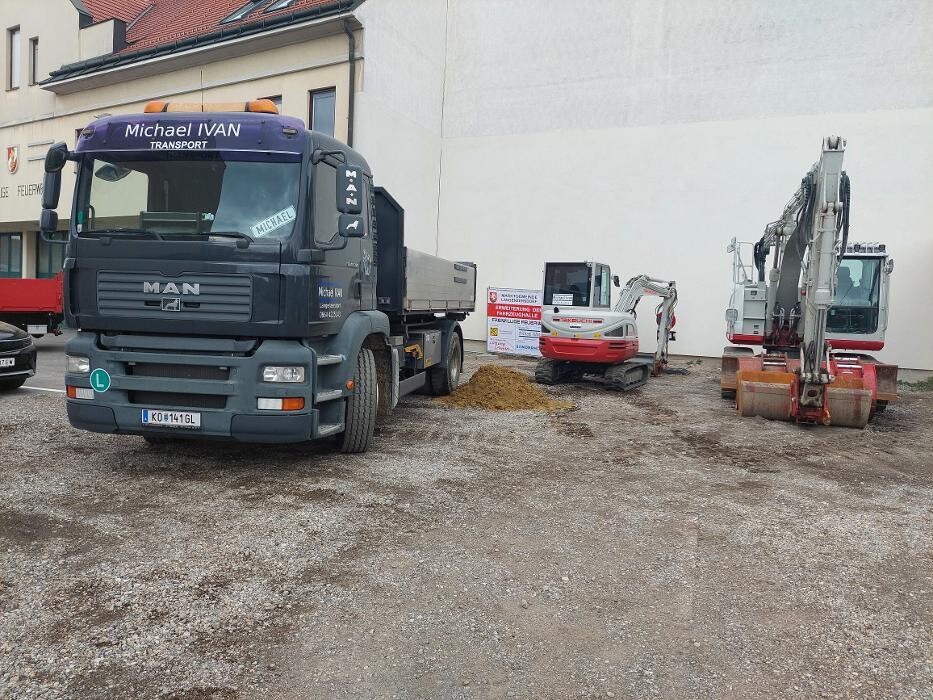Bilder Michael Ivan Transport - Erdbau - Handel