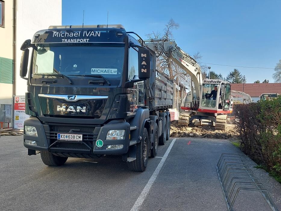 Bilder Michael Ivan Transport - Erdbau - Handel