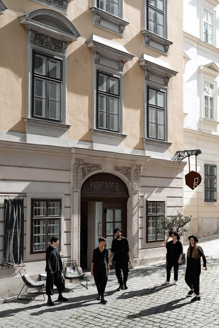 Bilder eigensinnig wien - Avantgarde Mode und Designer Kleidung
