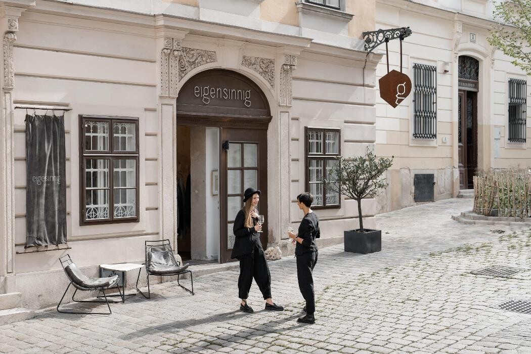 Bilder eigensinnig wien - Avantgarde Mode und Designer Kleidung