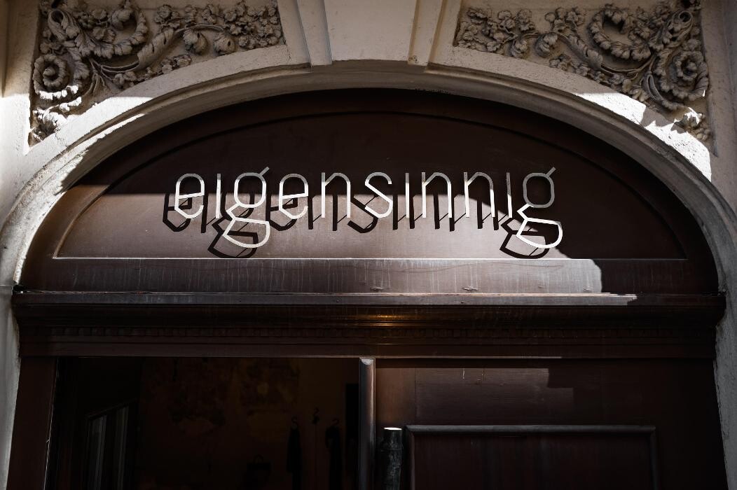 Bilder eigensinnig wien - Avantgarde Mode und Designer Kleidung