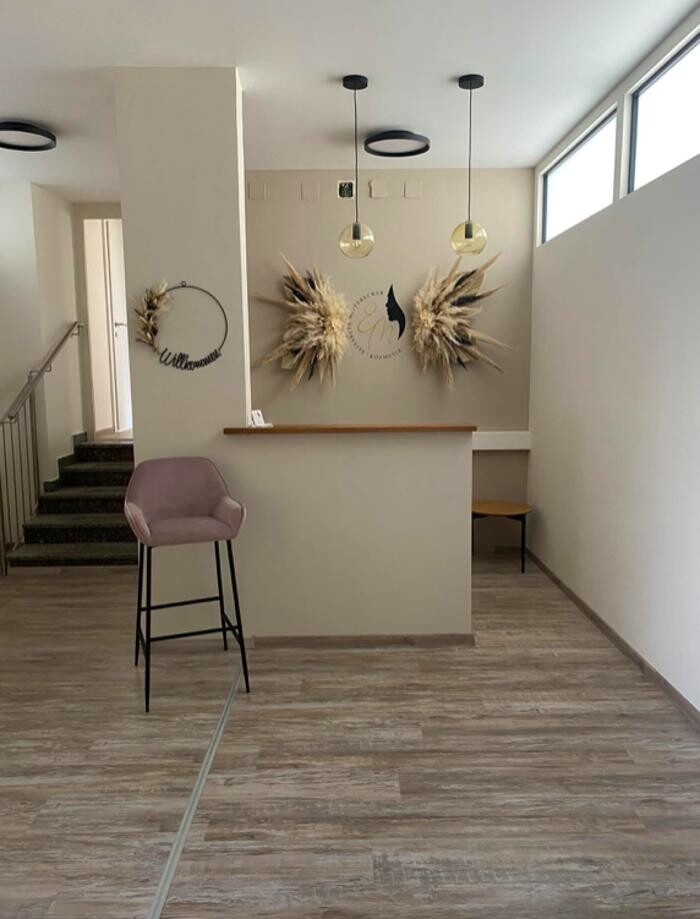 Bilder Einfach Mehr Kosmetik - Inhaberin Elisabeth Mitterecker