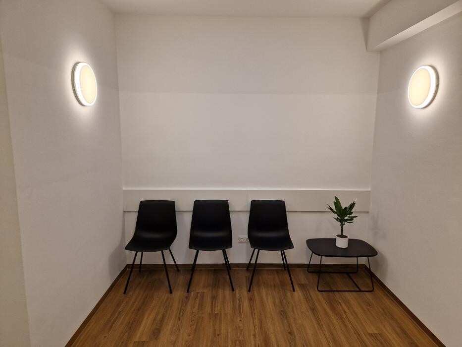 Bilder Hautarzt Dr.med.univ. Michael Skoll