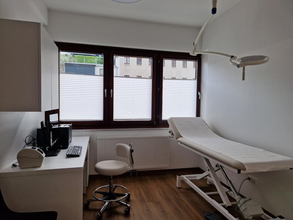 Bilder Hautarzt Dr.med.univ. Michael Skoll