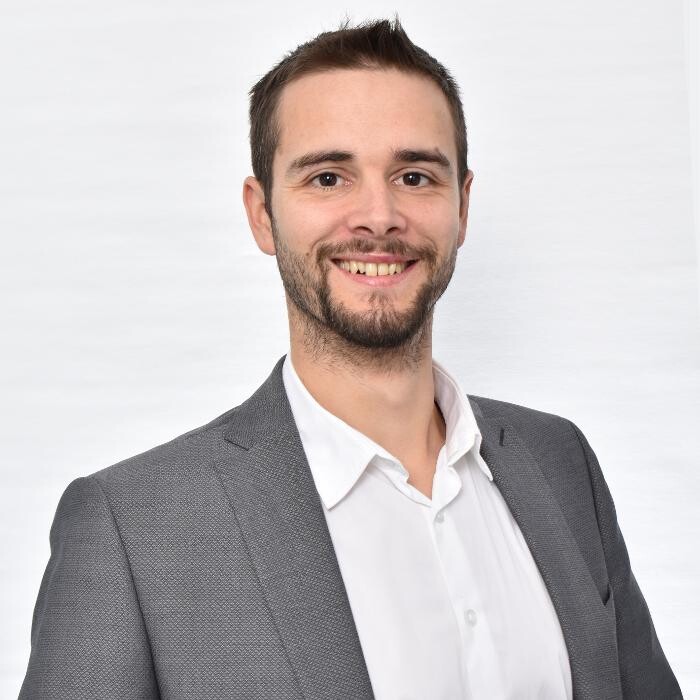 Bilder Julian Berger Finanz und Karriere Coach