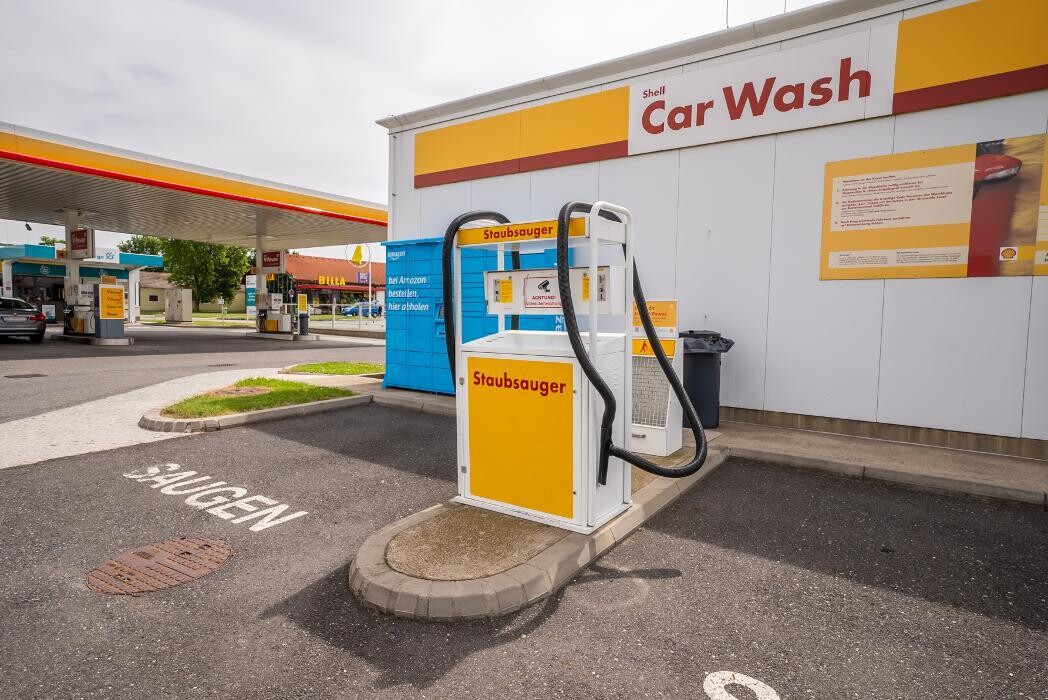 Bilder Shell Recharge Charging Station