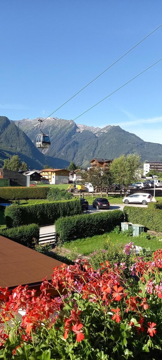 Bilder Haus Scharler an der Talstation Wildkogelbahn
