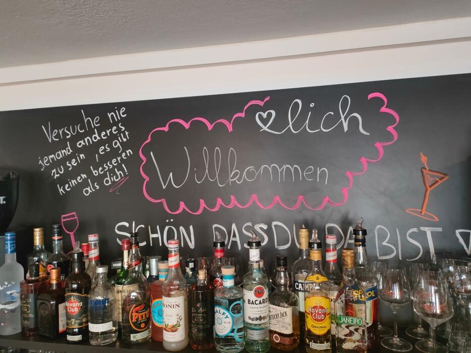 Bilder Harl's Cafe-Bar