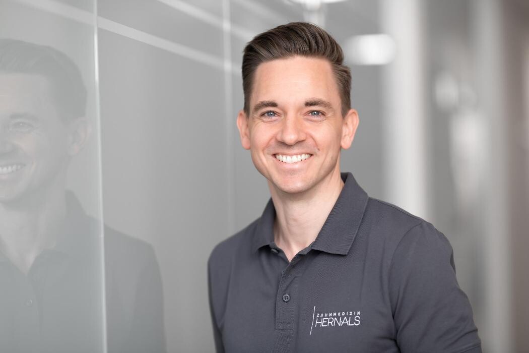 Bilder Zahnmedizin Hernals - Dr.med.dent. Michael Stanzl M.Sc.