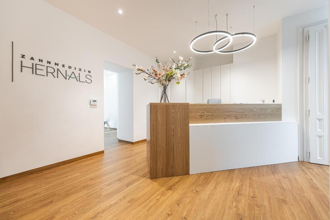 Bilder Zahnmedizin Hernals - Dr.med.dent. Michael Stanzl M.Sc.