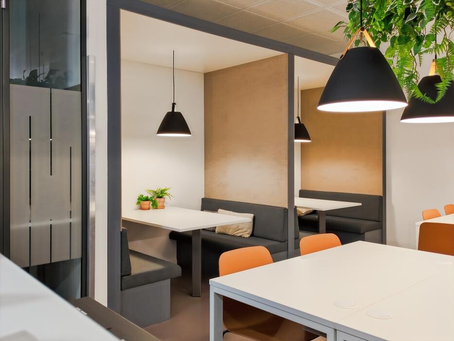 Bilder Regus Modepark Röther
