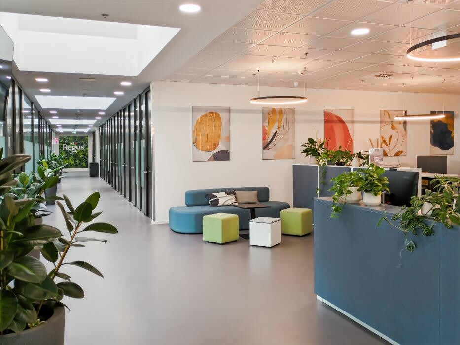 Bilder Regus Modepark Röther