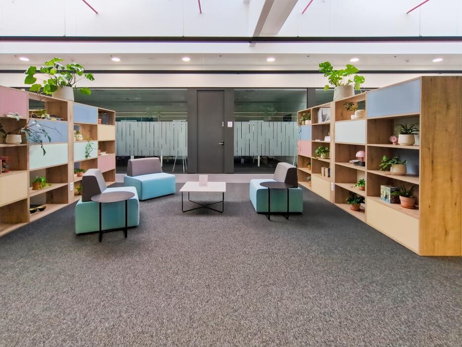 Bilder Regus Modepark Röther