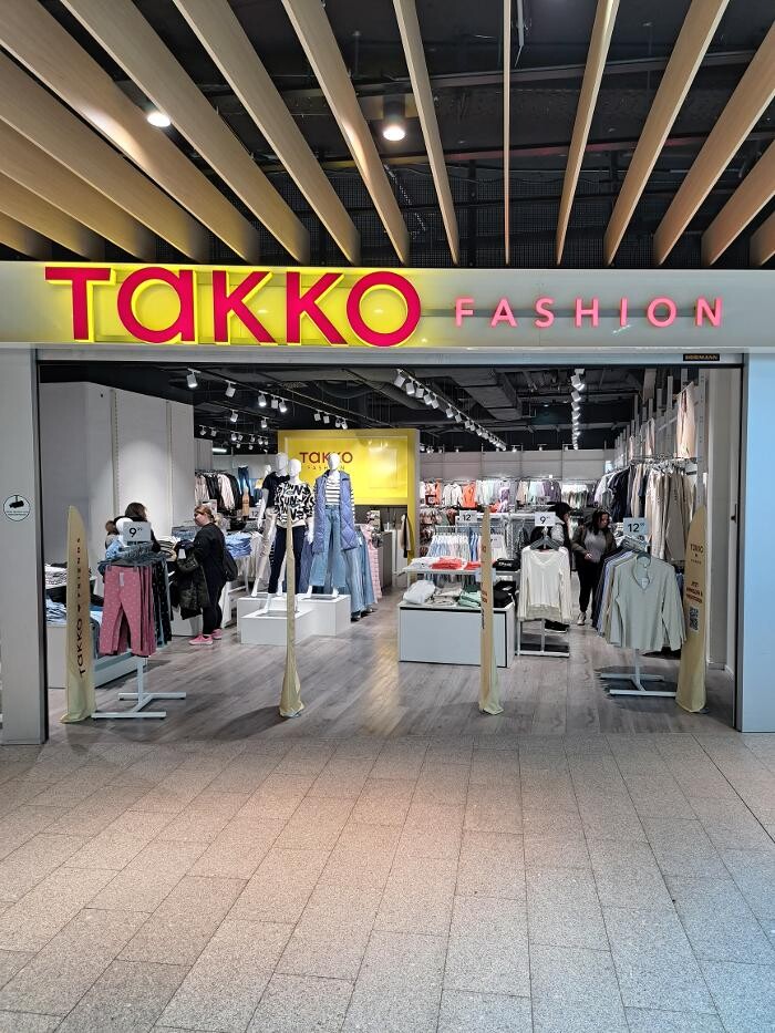 Bilder TAKKO FASHION Salzburg