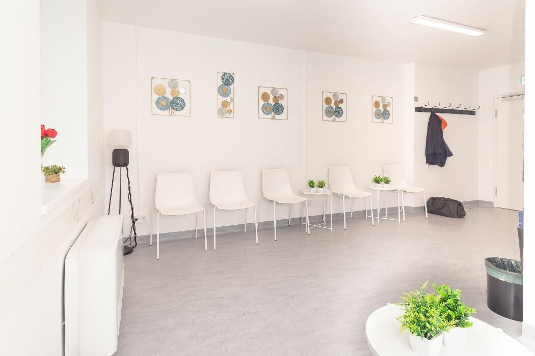 Bilder Dr. Thomas Höchtl-Hainzl Facharzt für Innere Medizin und Kardiologie