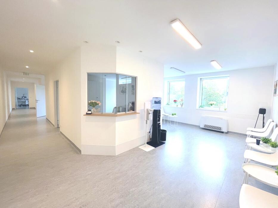 Bilder Dr. Thomas Höchtl-Hainzl Facharzt für Innere Medizin und Kardiologie