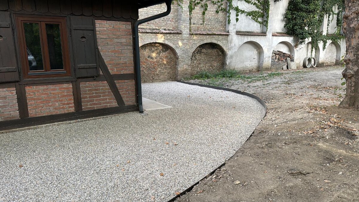 Bilder Bagger Wien - EMK Erdbau GmbH