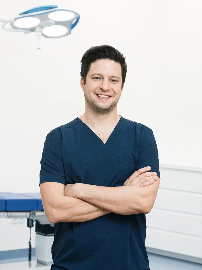 Bilder PD DDr. Raimund Winter - Plastische & Ästhetische Chirurgie