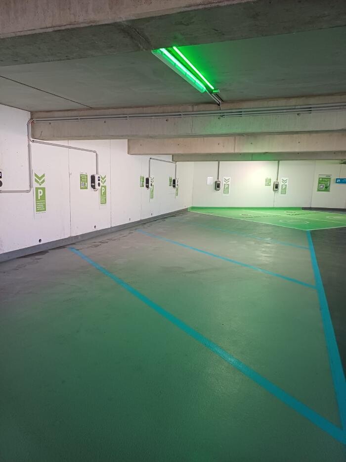Bilder Apcoa Charging Station