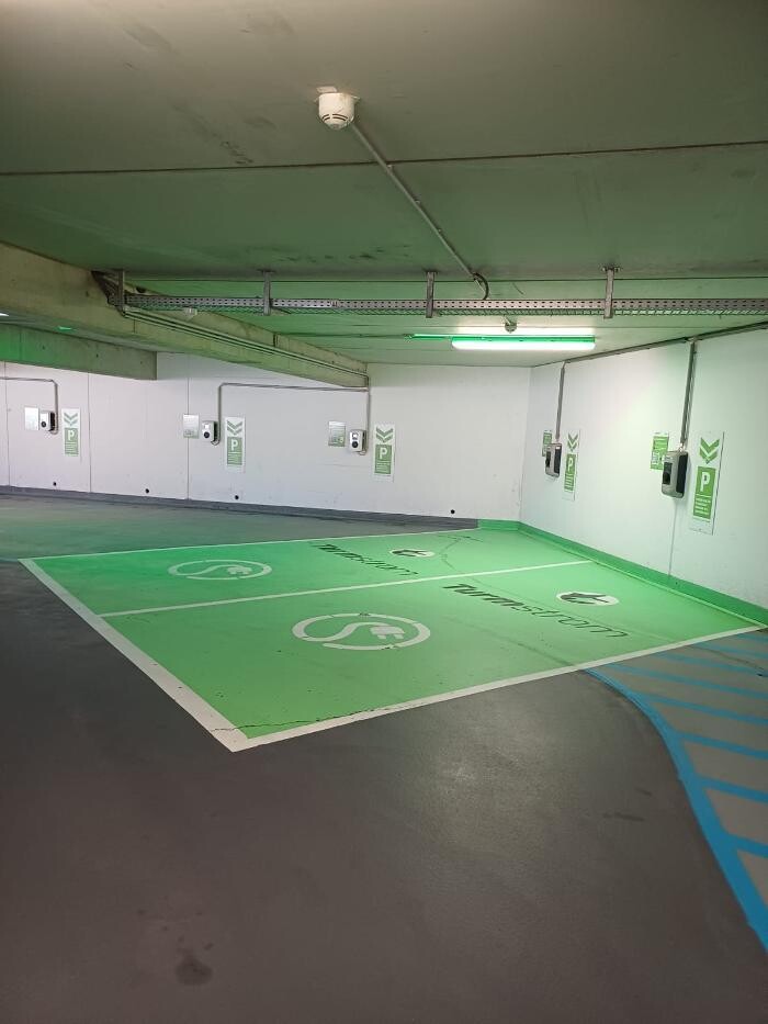Bilder Apcoa Charging Station