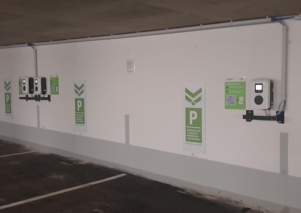 Bilder Apcoa Charging Station
