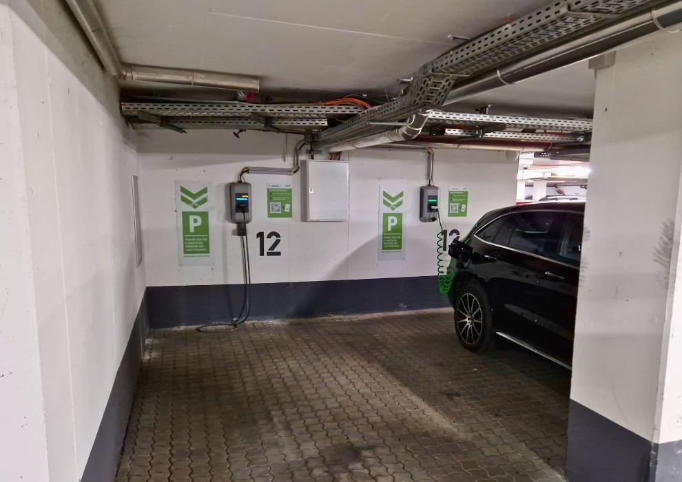Bilder Apcoa Charging Station