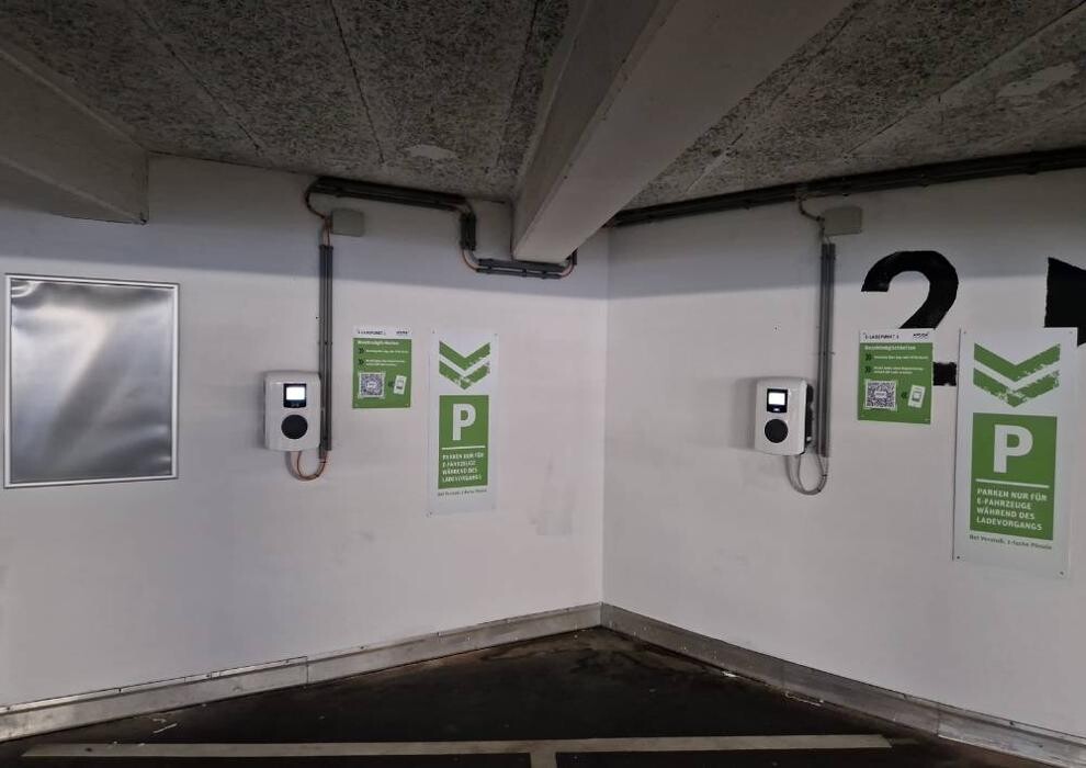 Bilder Apcoa Charging Station