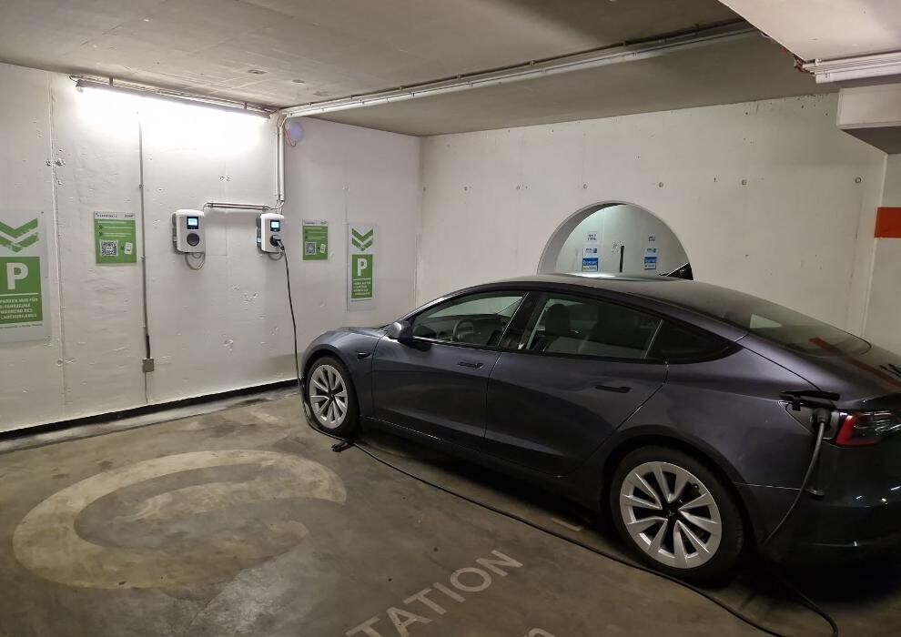 Bilder Apcoa Charging Station
