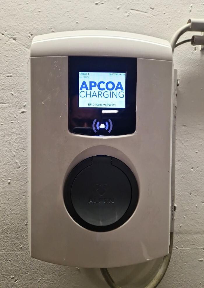 Bilder Apcoa Charging Station