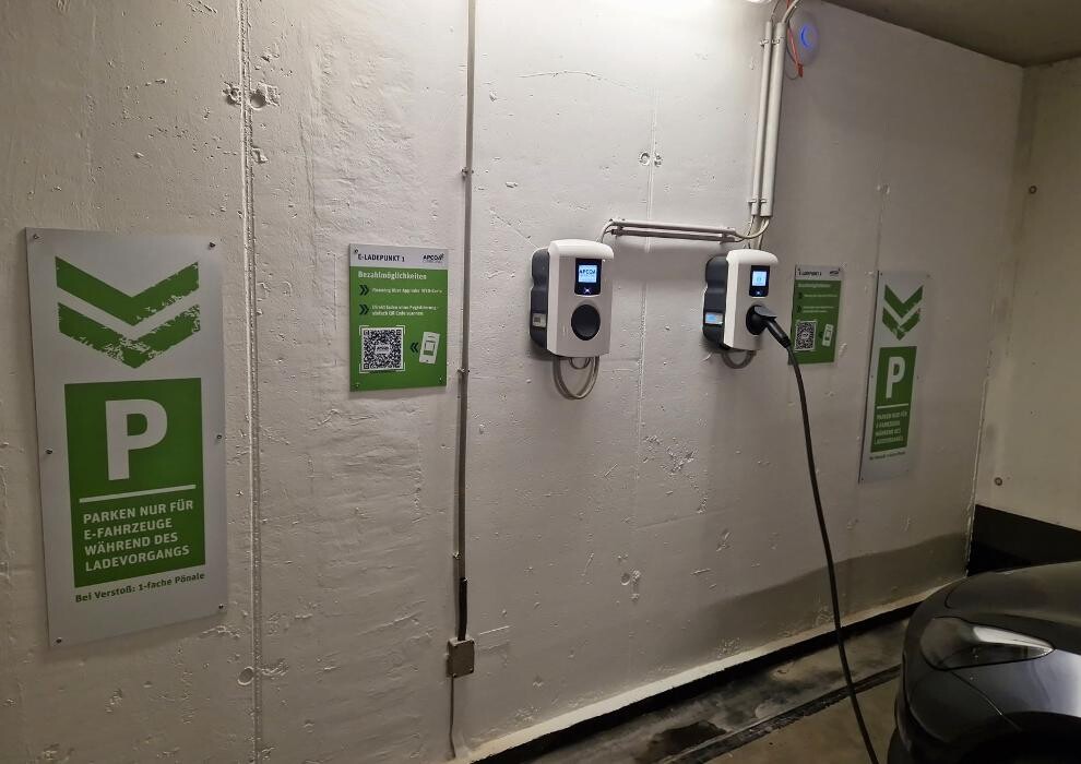 Bilder Apcoa Charging Station