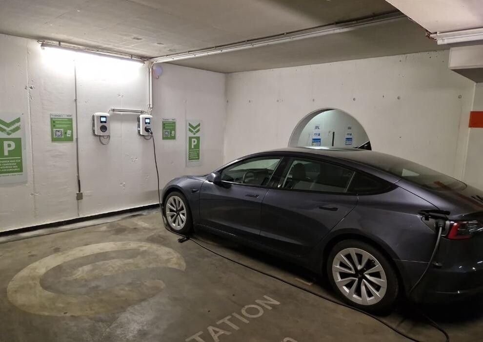 Bilder Apcoa Charging Station